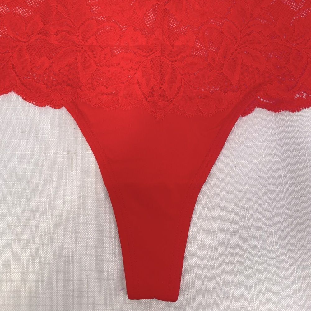 Ambrielle Vibrant Red Lace Thong Panties NEW - Picture 3 of 6